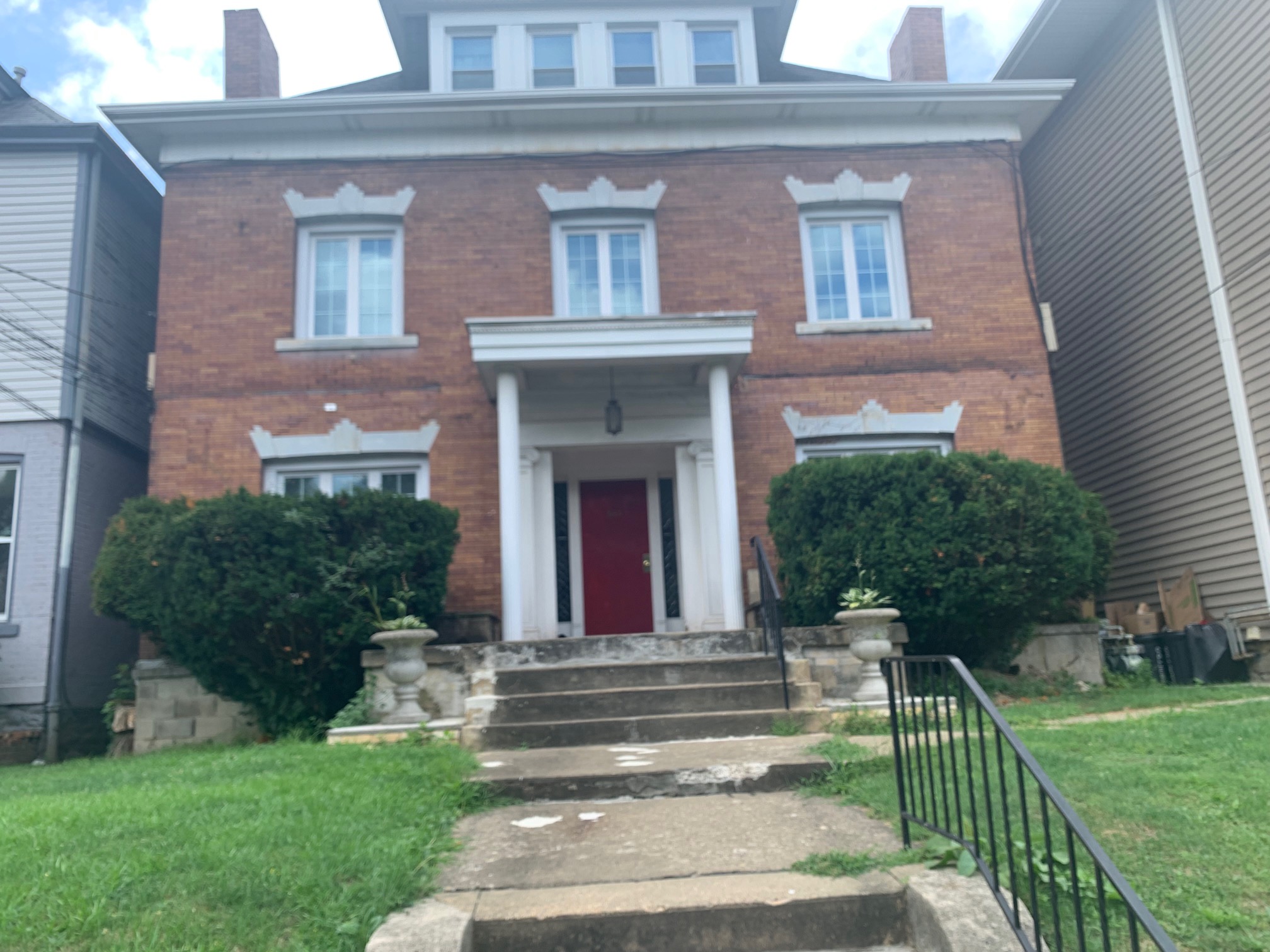 640 College Street - 2